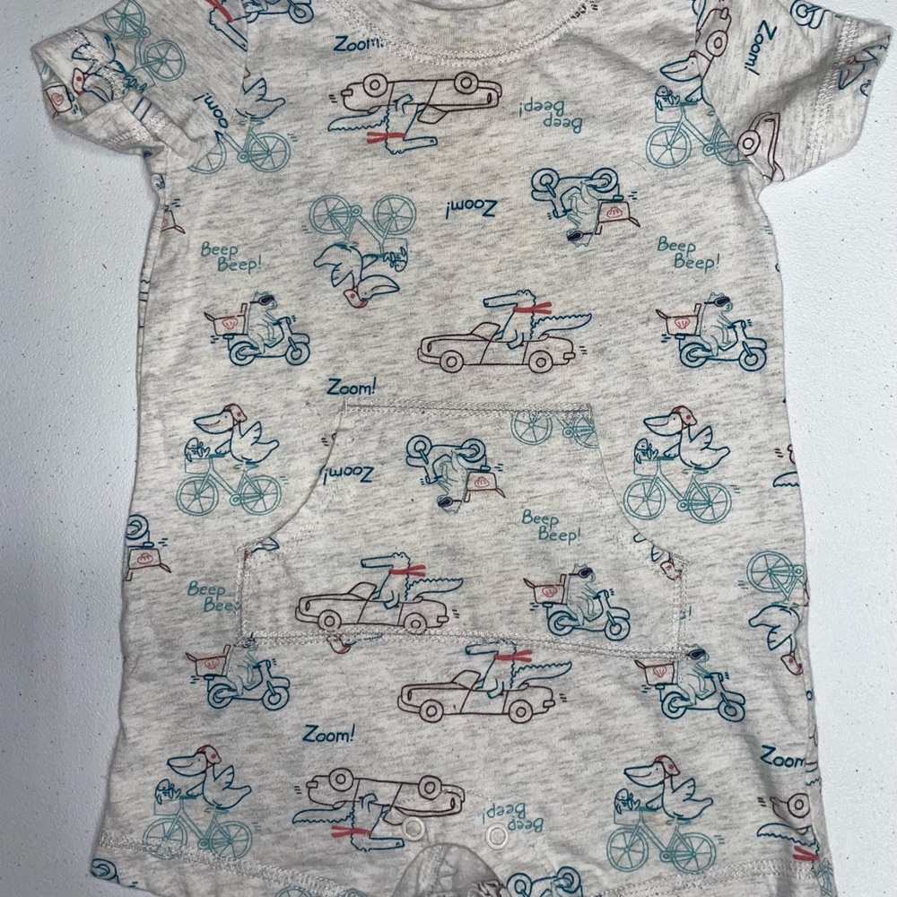 Carters: Animals/Cars Gray Baby Romper (9 Months)